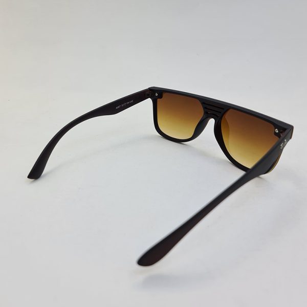 عکس از عینک آفتابی ریبن با عدسی یکسره و اسپرت و 4 پل بینی و فریم قهوه ای مدل 4687