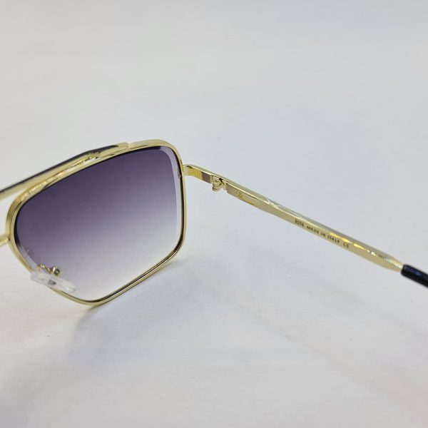عکس از عینک آفتابی dita با فریم طلایی رنگ و عدسی دودی سایه روشن مدل d2001