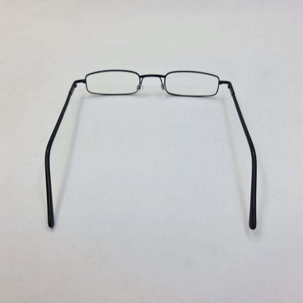 عکس از عینک مطالعه با نمره چشم 1. 00 و طرح خودکاری و قاب مشکی و زرد