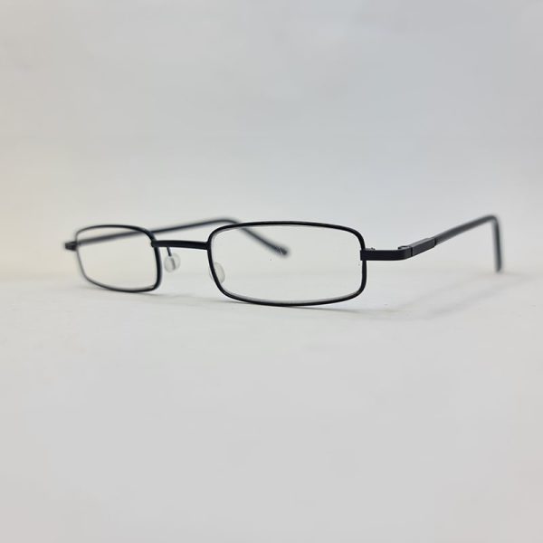 عکس از عینک مطالعه با نمره چشم 1. 00 و طرح خودکاری و قاب مشکی و زرد