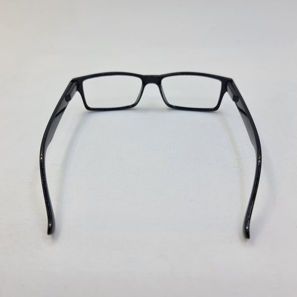 عکس از عینک مطالعه با نمره +3. 50 با فریم مشکی و دسته فنری مدل f28