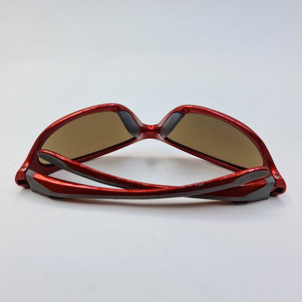 عکس از عینک آفتابی ورزشی با فریم قرمز و عدسی قهوه ای رنگ مدل ms036