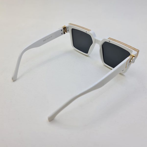 عکس از عینک آفتابی طرح میلیونر با فریم سفید رنگ برند لویی ویتون lv مدل m96006