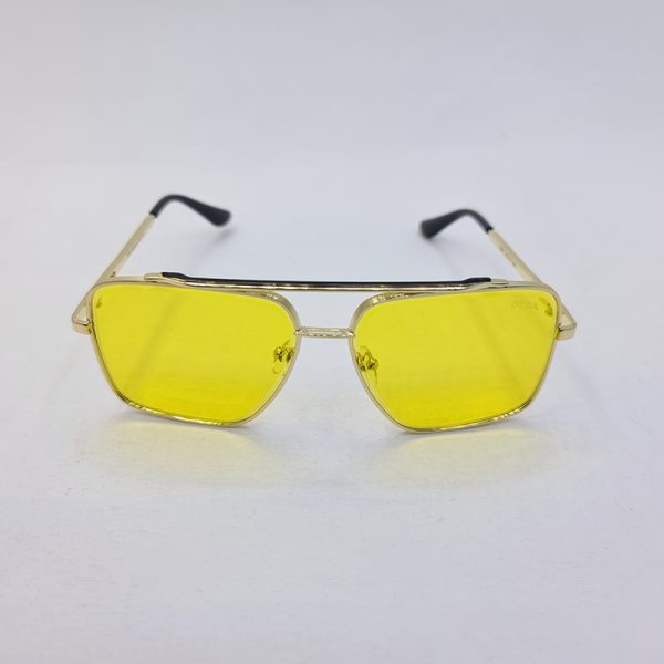 عکس از عینک دید در شب دیتا با فریم طلایی و فلزی و لنز زرد رنگ مدل d2001