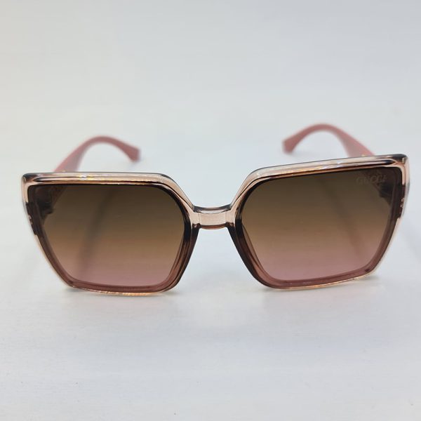 عکس از عینک آفتابی اور سایز gucci با فریم بژ و دسته صورتی و لنز قهوه ای مدل 6062