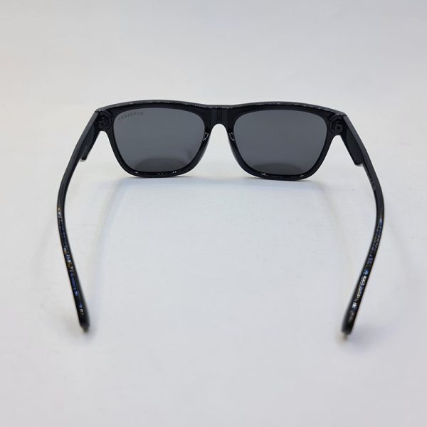 Black square frame and dark polorized lens burberry sunglasses model 3892 rb 4