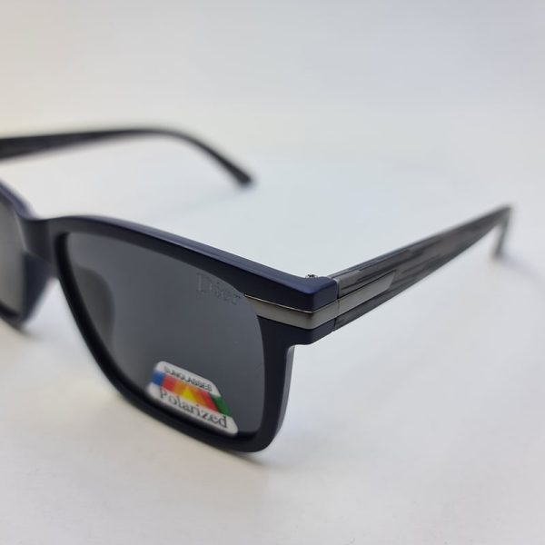 عکس از عینک آفتابی پلاریزه dior با فریم سورمه ای و دسته طوسی رنگ طرح چوبی مدل 4012