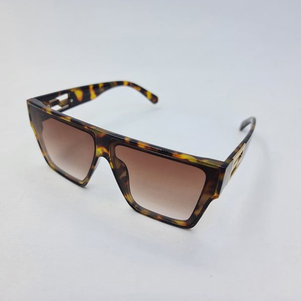 عکس از عینک آفتابی با عدسی قهوه ای سایه روشن و فریم هاوانا برند fendi مدل 928