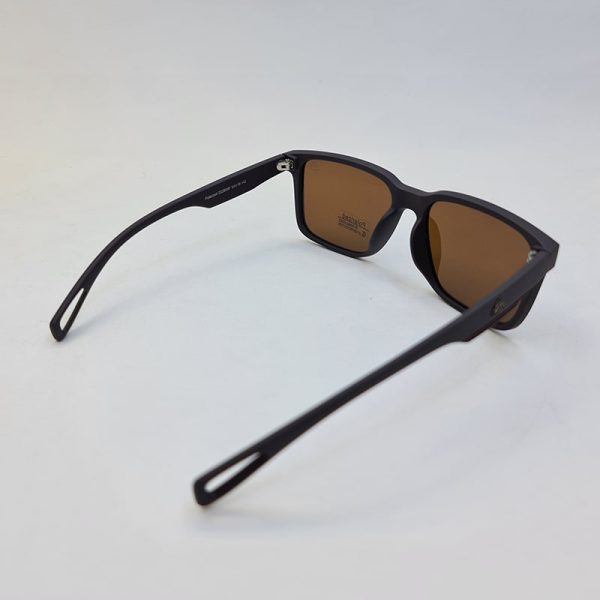 عکس از عینک آفتابی پلاریزه با فریم مربعی و قهوه ای مات برند میباخ مدل d22809p