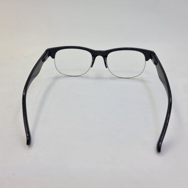 عکس از عینک مطالعه با نمره +2. 25 و فریم مشکی رنگ کلاب مستر و دسته فنری مدل cm58