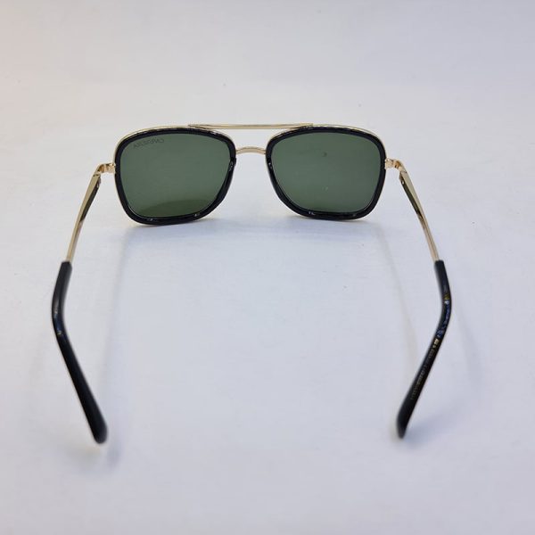 عکس از عینک آفتابی پلاریزه با فریم مربعی، مشکی و طلایی و لنز سبز carrera مدل c426