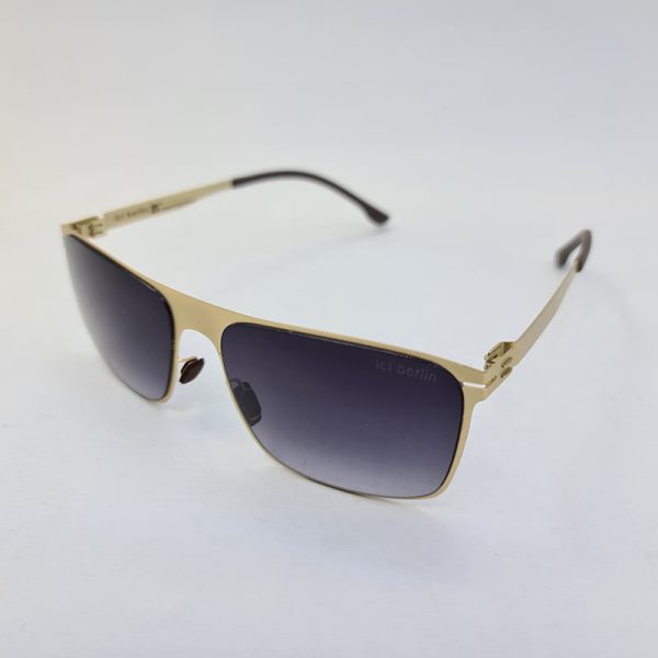 عکس از عینک آفتابی ic berlin مستطیلی شکل و طلایی رنگ و عدسی دودی مدل ps18005