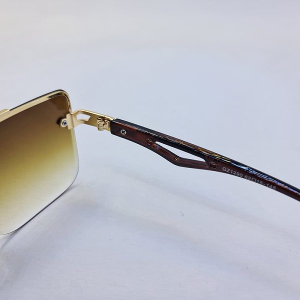 عکس از عینک آفتابی میباخ با فریم طلایی، دسته قهوه ای و لنز قهوه ای مدل gz1290