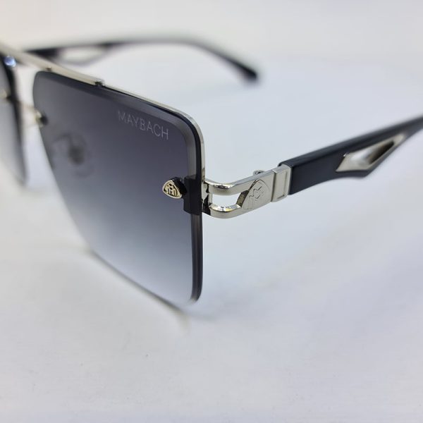 عکس از عینک آفتابی maybach با فریم نقره ای فلزی و دسته مشکی کائوچو مدل gz1290