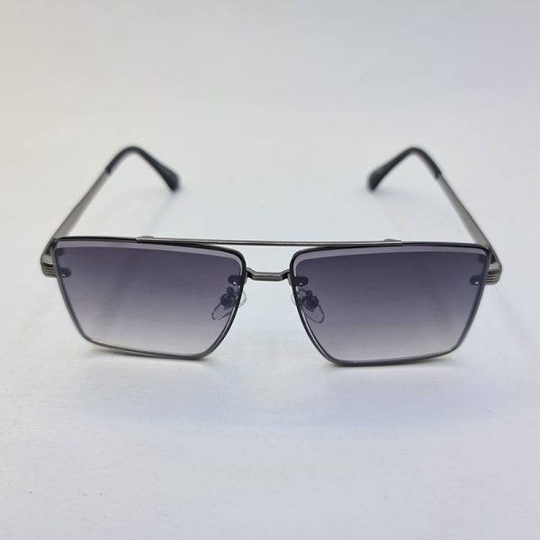 عکس از عینک آفتابی ditiai با فریم نوک مدادی و مربعی و لنز دودی مدل 9683