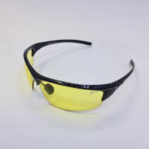 عکس از عینک ورزشی نیم فریم مشکی رنگ و عدسی زرد رنگ مدل R5246A