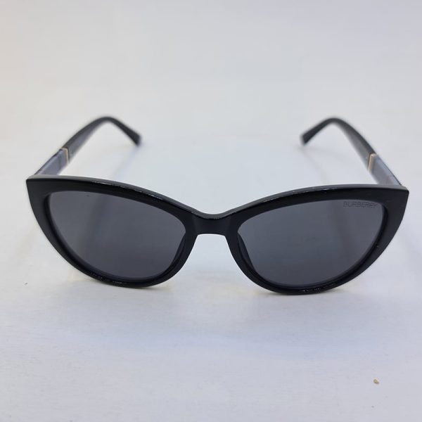 عکس از عینک آفتابی گربه ای مشکی رنگ با فریم کائوچو برند باربری مدل 2035