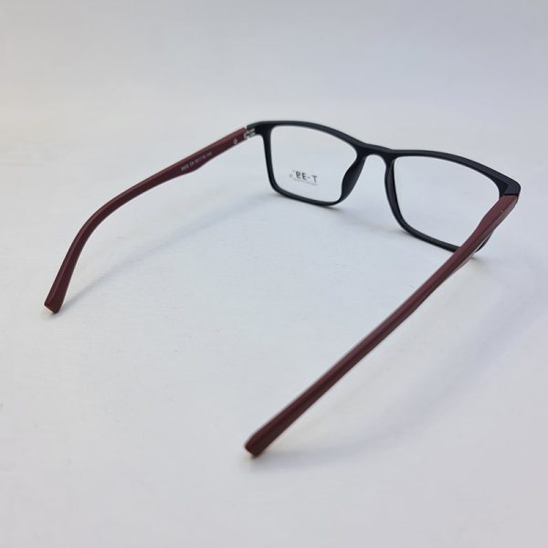 عکس از عینک طبی مستطیلی شکل مشکی رنگ با فریم tr90 و دسته فنری مدل 9832