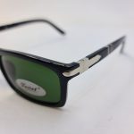 عکس از عینک آفتابی پرسول با عدسی سبز و سنگ و فریم مستطیلی مشکی رنگ مدل PO3103