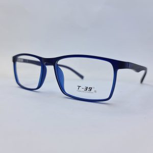 عکس از عینک طبی مستطیلی شکل آبی رنگ با فریم TR90 و دسته فنری مدل 9831