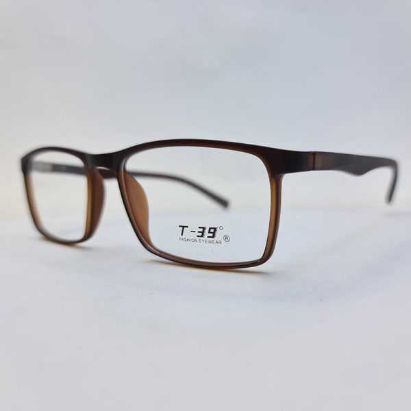 عکس از عینک طبی مستطیلی شکل قهوه ای رنگ با فریم tr90 و دسته فنردار مدل 9831