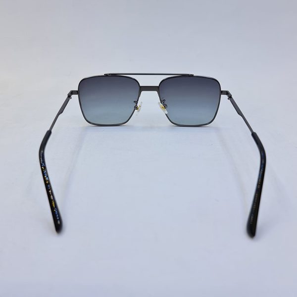 عکس از عینک آفتابی ditiai با فریم مربعی و نوک مدادی و لنز سایه روشن مدل 9652