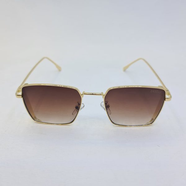 عکس از عینک آفتابی با فریم طلایی رنگ و عدسی قهوه ای رنگ برند دیتیای مدل 9578