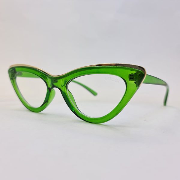 عکس از فریم عینک طبی گربه ای با رنگ سبز و طلایی برند گوچی مدل g10a