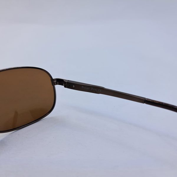 عکس از عینک آفتابی خلبانی پلاریزه با فریم مسی، لنز قهوه ای و دسته فنری fox مدل pl1523
