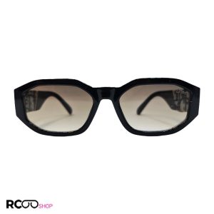 عکس از عینک آفتابی dior مستطیلی شکل با فریم مشکی رنگ و لنز هایلایت مدل 2028