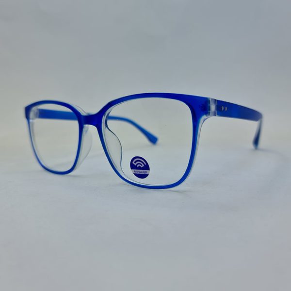 عکس از عینک بلوکات با فریم آبی رنگ، کائوچو و ویفرر مدل abc3140