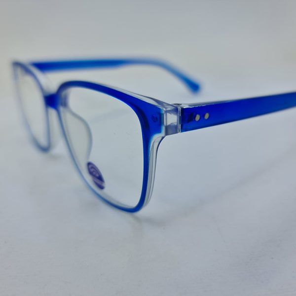 عکس از عینک بلوکات با فریم آبی رنگ، کائوچو و ویفرر مدل abc3140