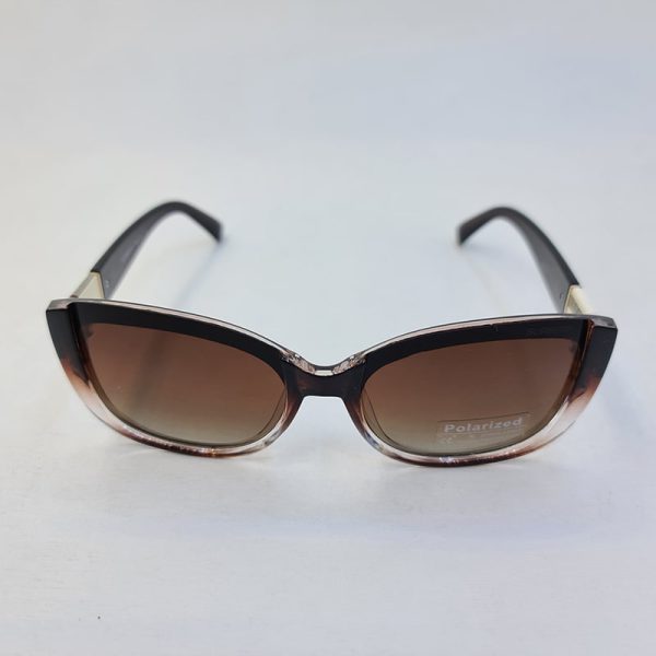 عکس از عینک آفتابی پلاریزه بوربری با فریم قهوه ای و گربه ای و عدسی سایه روشن مدل p6814