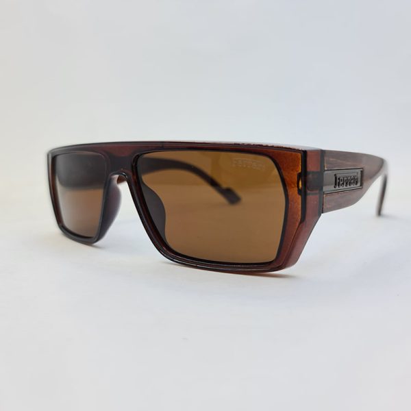 عکس از عینک آفتابی فراری پولاریزه قهوه ای، مستطیلی و دسته پهن و طرح چوب مدل 3002