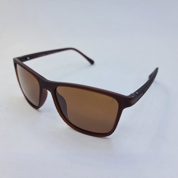 عکس از عینک آفتابی اوگا با فریم ویفرر و قهوه ای، عدسی پلاریزه و آنتی رفلکس مدل 7911