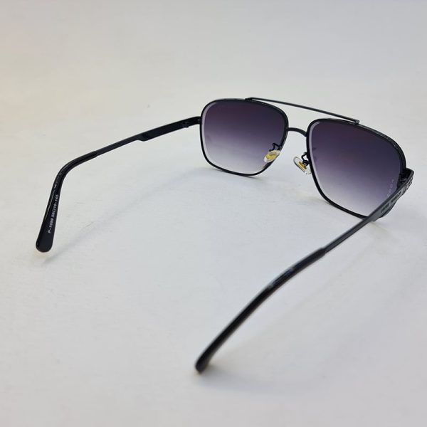عکس از عینک آفتابی لویی ویتون با فریم مشکی و عدسی دودی هایلایت مدل 1099