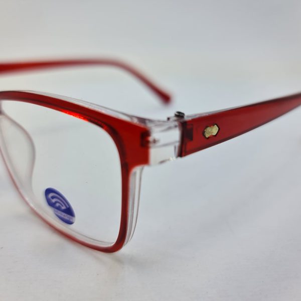 عکس از عینک بلوکات با فریم قرمز رنگ، کائوچو و مستطیلی شکل مدل abc3139