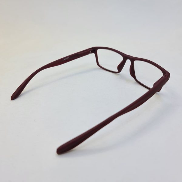 عکس از عینک مطالعه نزدیک بین با فریم زرشکی، مخملی و دسته فنری مدل 5022