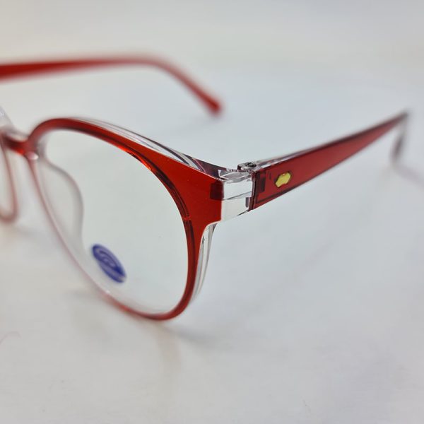 عکس از عینک بلوکات با فریم قرمز رنگ، کائوچو و گرد مدل abc3141