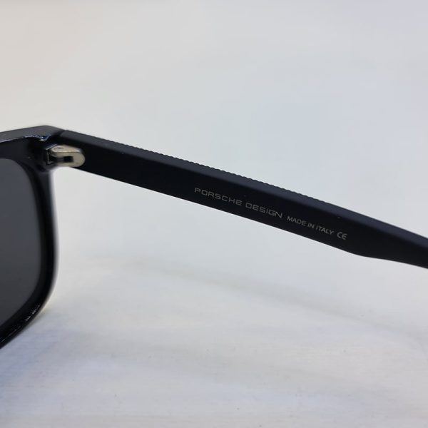 عکس از عینک آفتابی پورشه دیزاین با فریم ویفرر، مشکی و tr90 و لنز پلاریزه مدل 1951