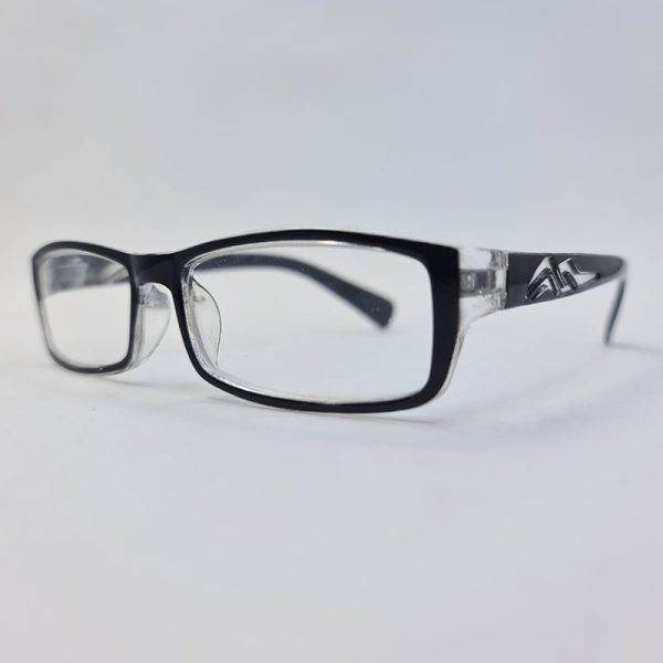 عکس از عینک مطالعه نمره +1. 75 با فریم مشکی و مستطیلی شکل مدل hll808