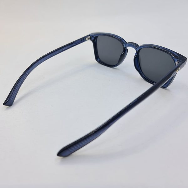 عکس از عینک آفتابی مربعی شکل با فریم آبی و لنز تیره jacques marie mage مدل d23114s