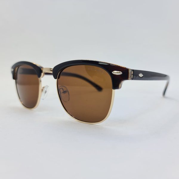 عکس از عینک آفتابی پلیس کلاب مستر با فریم طلایی و قهوه ای و لنز پلاریزه مدل p3016