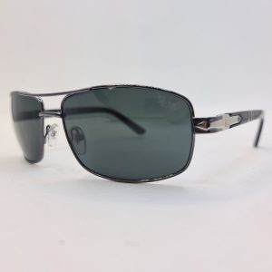 عکس از عینک آفتابی مستطیلی برند Persol با لنز سنگ و فریم نوک مدادی مدل 2406S