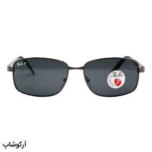 عکس از عینک آفتابی Ray-Ban با فریم مستطیلی، رنگ نوک مدادی، لنز پلاریزه و دودی تیره مدل P2970