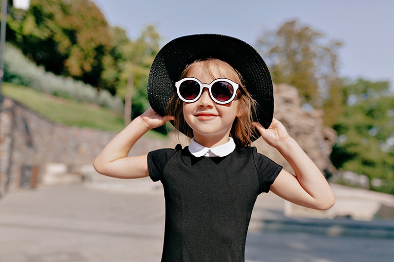 کودکان بیشتر از بزرگسالان به عینک آفتابی نیاز دارند! - خرید عینک آفتابی بچگانه