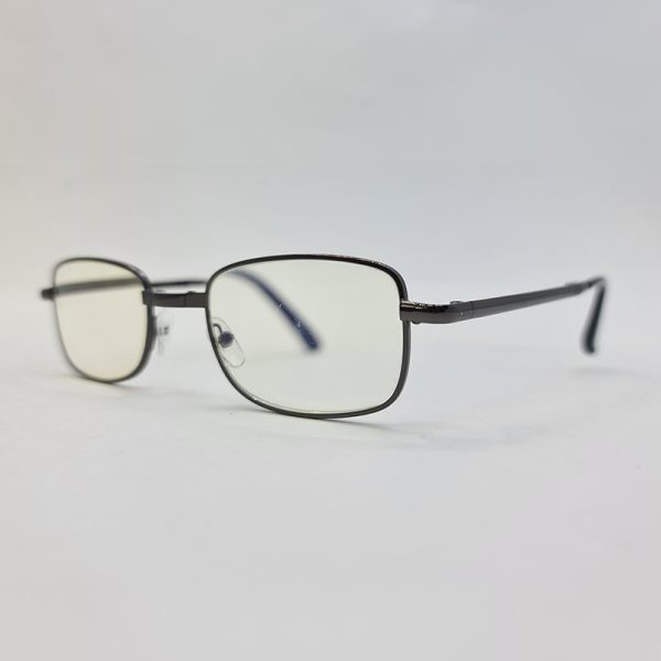 عکس از عینک مطالعه تاشو آنتی رفلکس با نمره +0. 50 نزدیک بین به همراه کیف مدل pd62