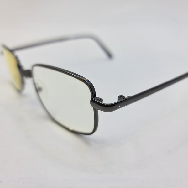 عکس از عینک مطالعه تاشو آنتی رفلکس با نمره +2. 50 نزدیک بین به همراه کیف مدل pd62