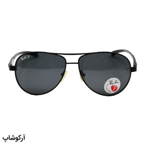 عکس از عینک آفتابی Ray-Ban با فریم خلبانی، مشکی رنگ و لنز دودی تیره و پلاریزه مدل P2049
