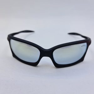 عکس از عینک آفتابی ورزشی با فریم مشکی و قرمز و لنز آینه ای مدل TZ5035